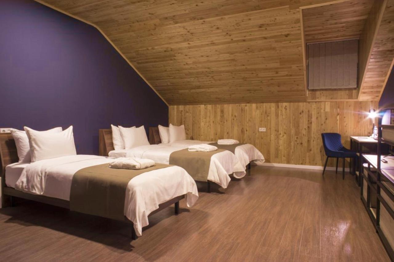 Bricks Hotel Тбілісі Екстер'єр фото